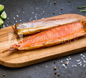 forelle-fisch-filet-knoblauch-heiß-geräuchert
